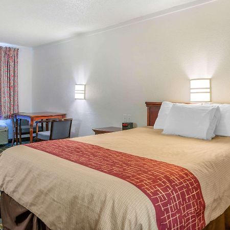 Rodeway Inn Hilliard/Columbus Exteriör bild
