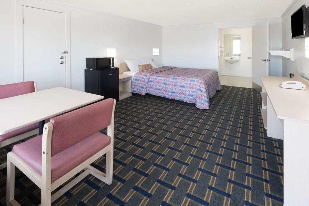 Rodeway Inn Hilliard/Columbus Exteriör bild
